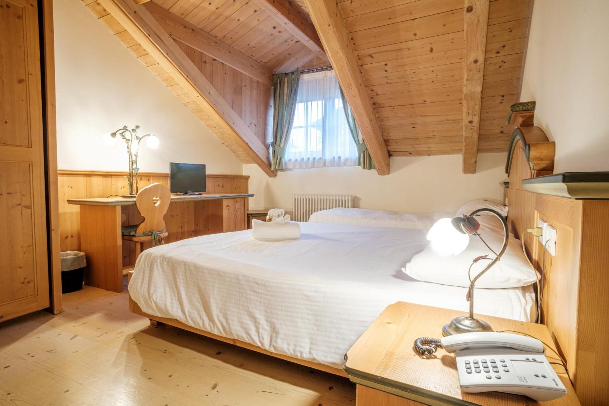 Casa Moresc Spiazzo  Pokoj fotografie
